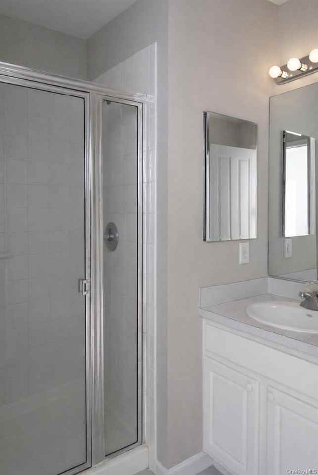 54 Crystal Hill Dr - Photo 4 of 14