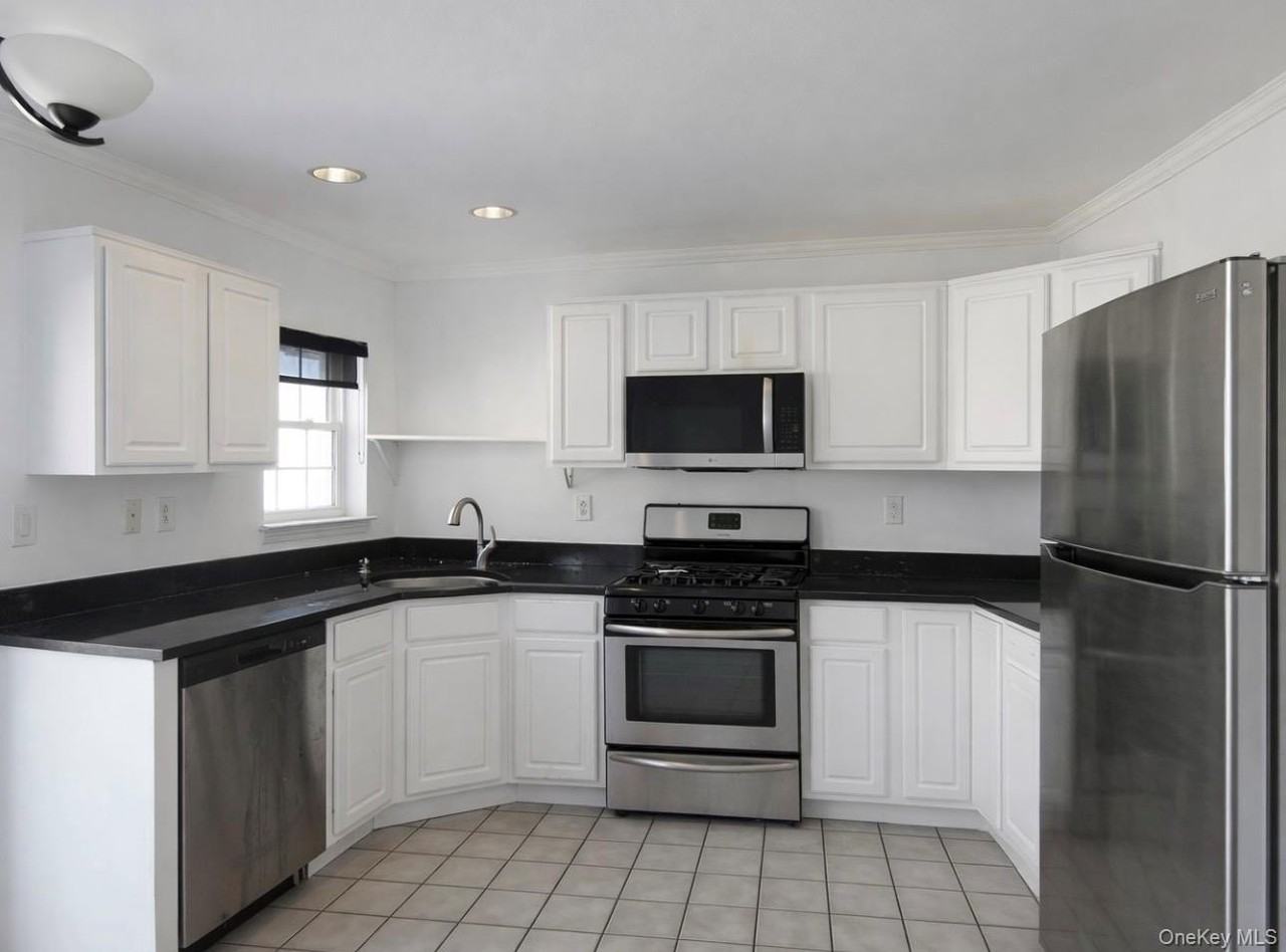 54 Crystal Hill Dr - Photo 7 of 14