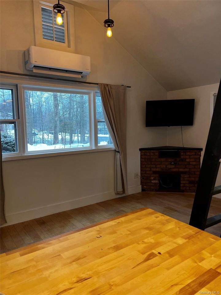 45 Shady Lane unit: Cottage - Photo 7 of 9