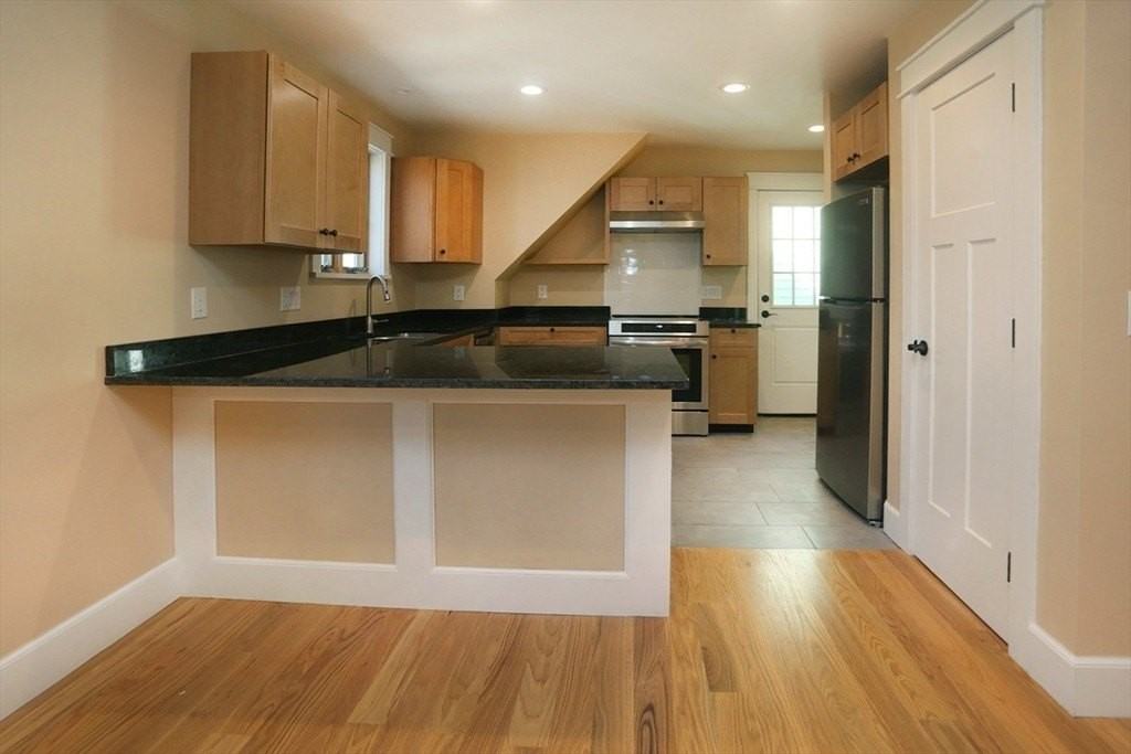 12 Warren Ave Unit B - Photo 3 of 18