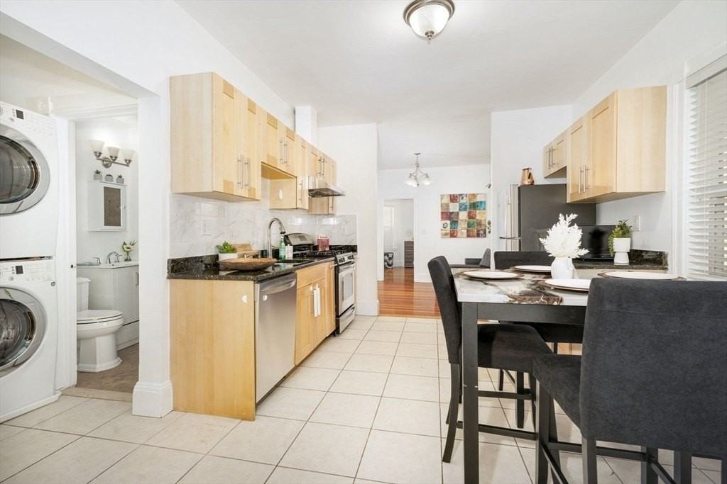 122 Brook Rd Unit 2 - Photo 5 of 11