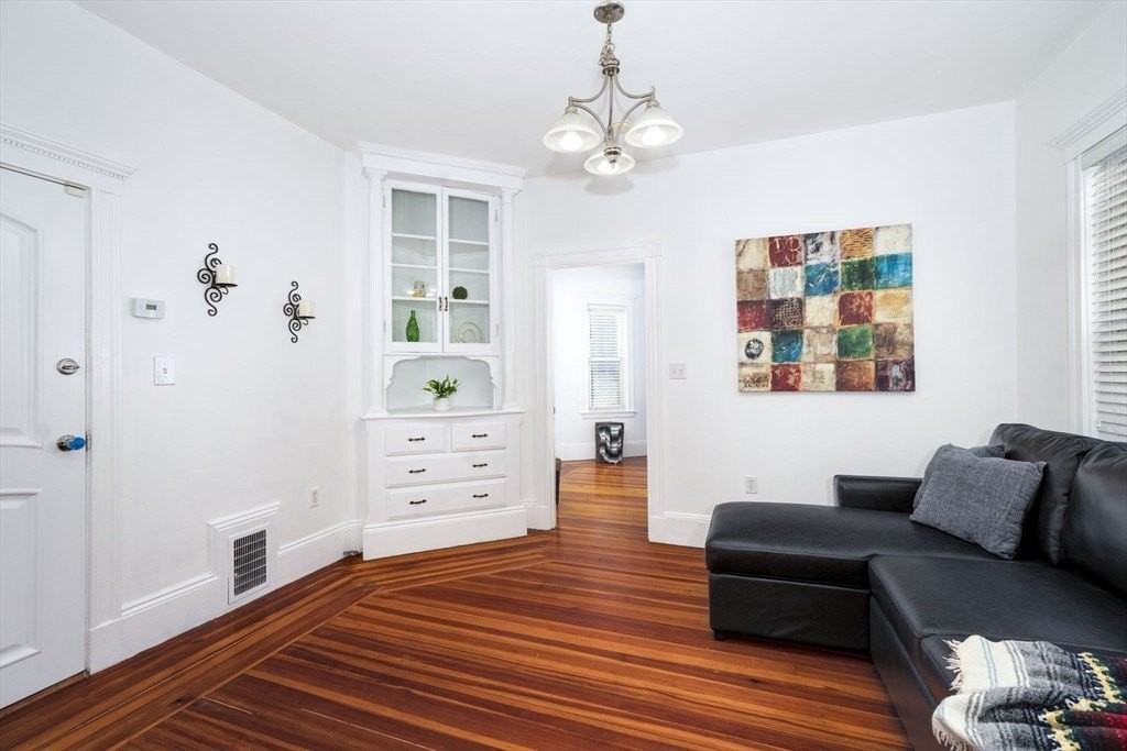 122 Brook Rd Unit 2 - Photo 6 of 11