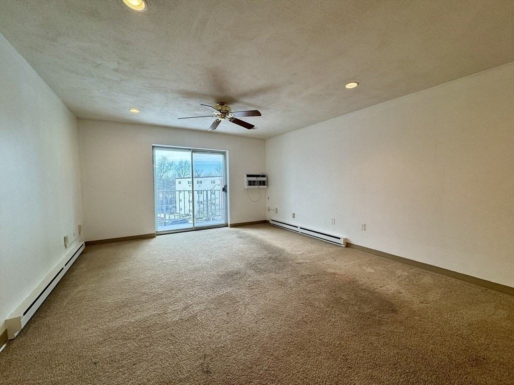 25 Greentree Ln Apt 43 - Photo 6 of 16