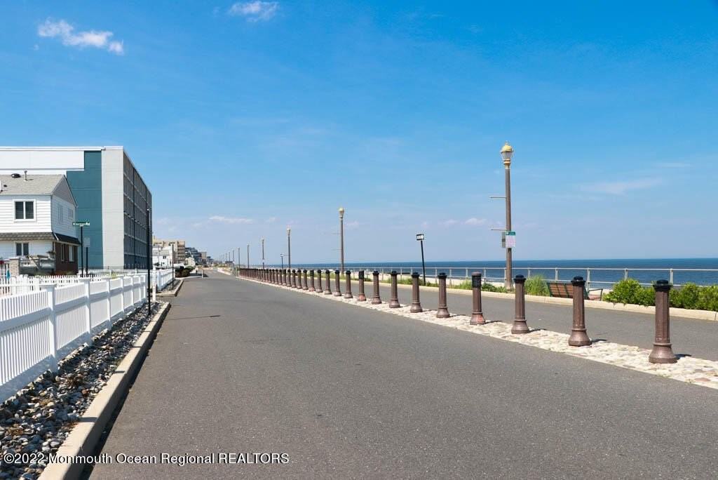 5 Vine Ct - Photo 3 of 30