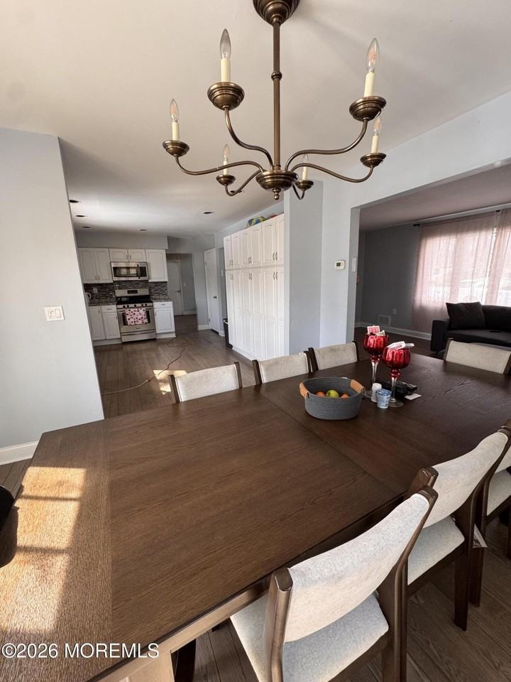 422 W Lake Ave - Photo 3 of 13