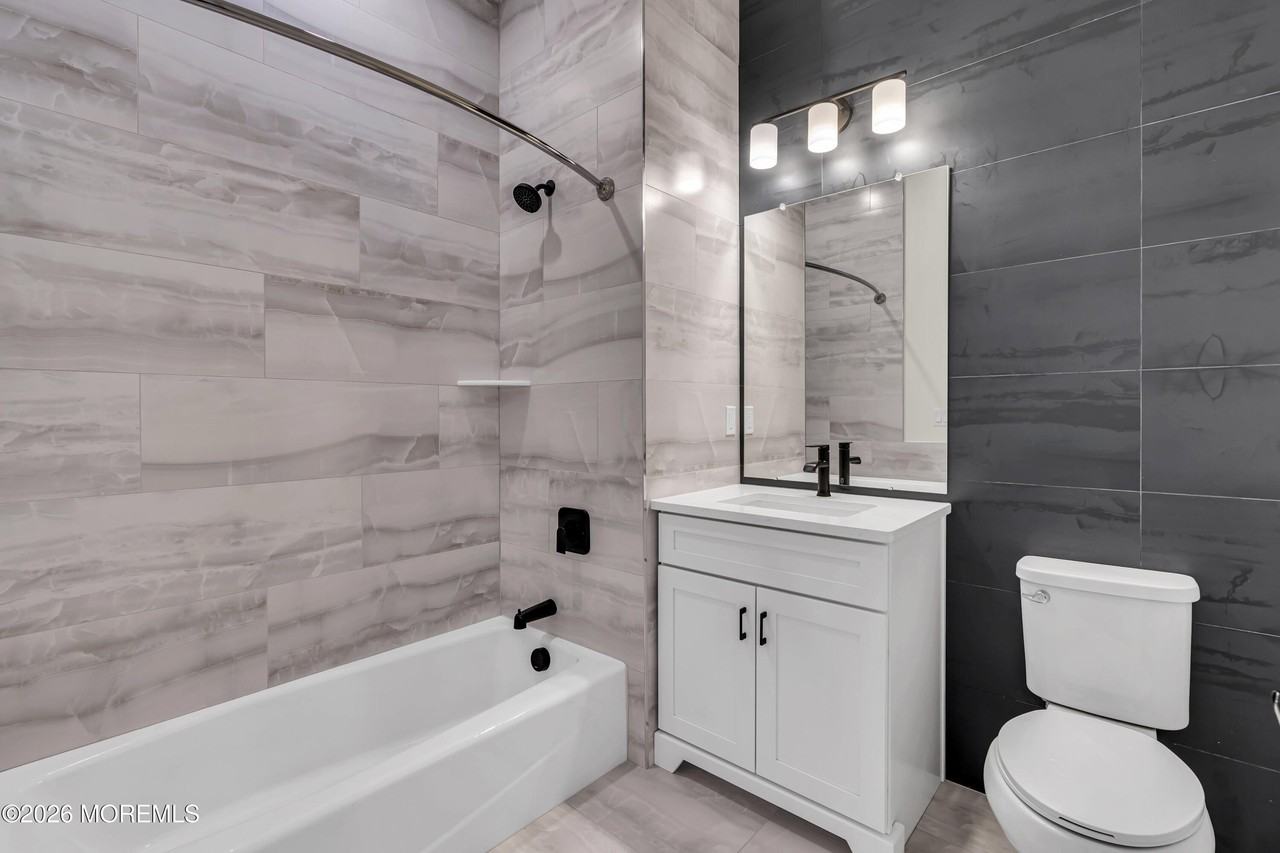 527 Bangs Ave Apt 414 - Photo 5 of 17