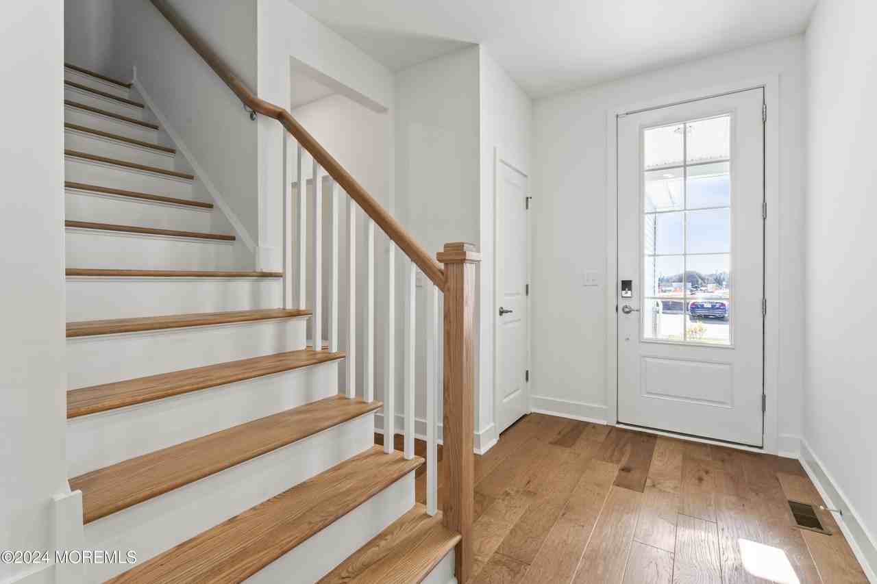 306 Pilot St - Photo 2 of 35