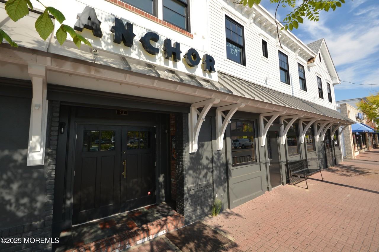 713 Main St Unit D - Photo 2 of 6