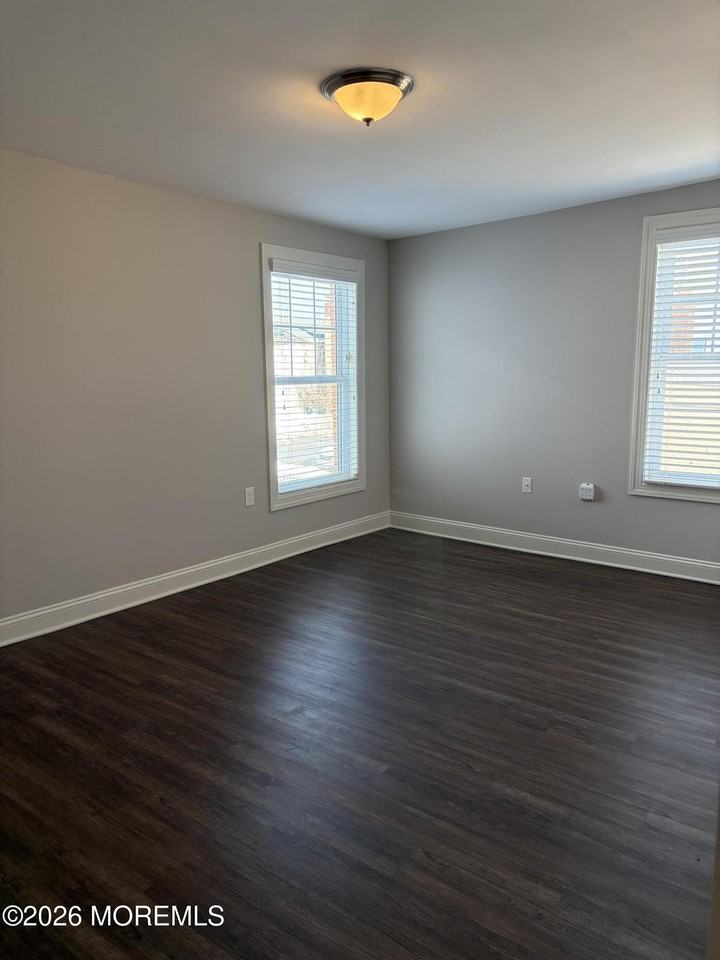 713 Main St Unit D - Photo 5 of 6