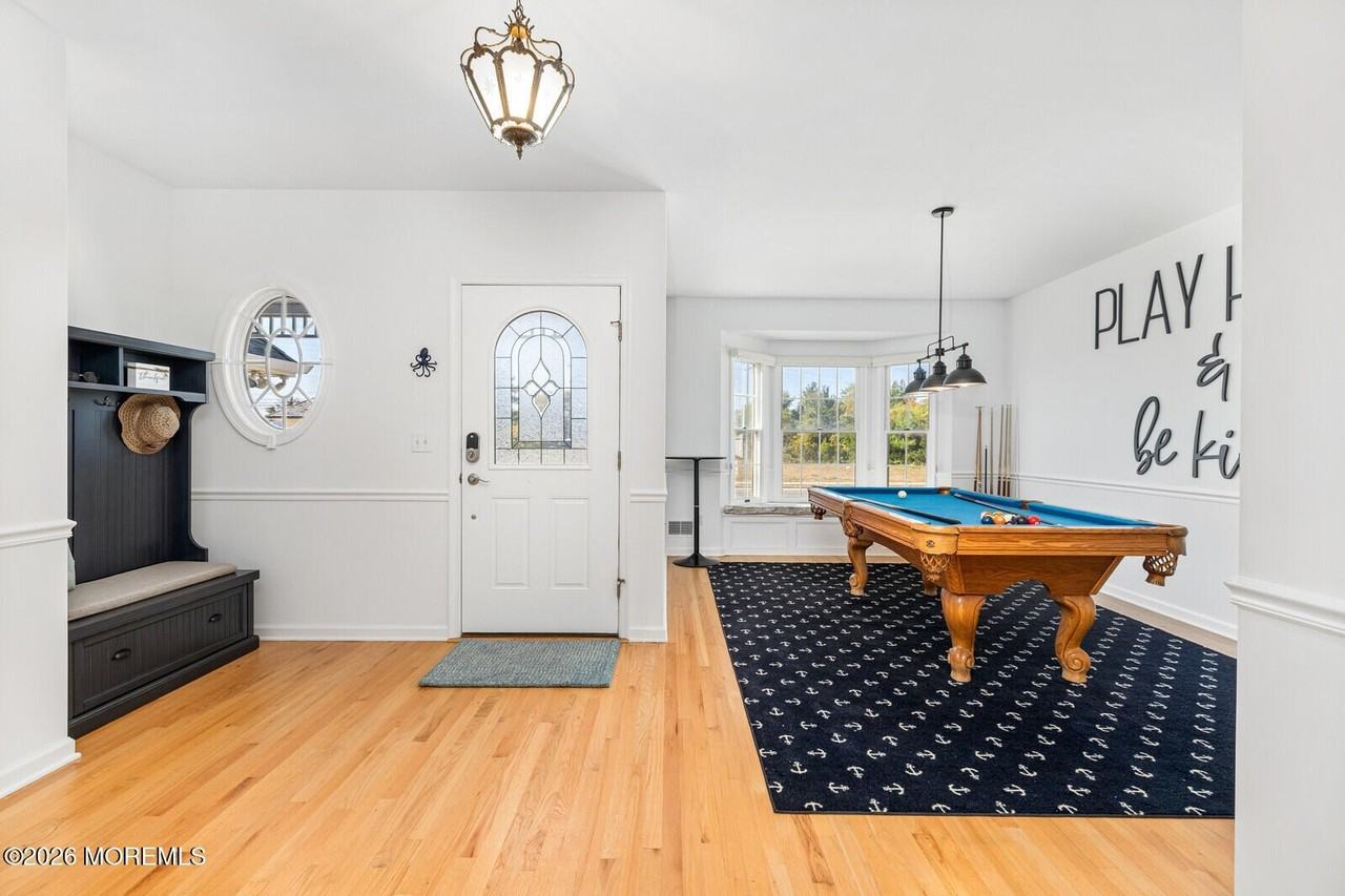 116 Sunset Dr N - Photo 7 of 50