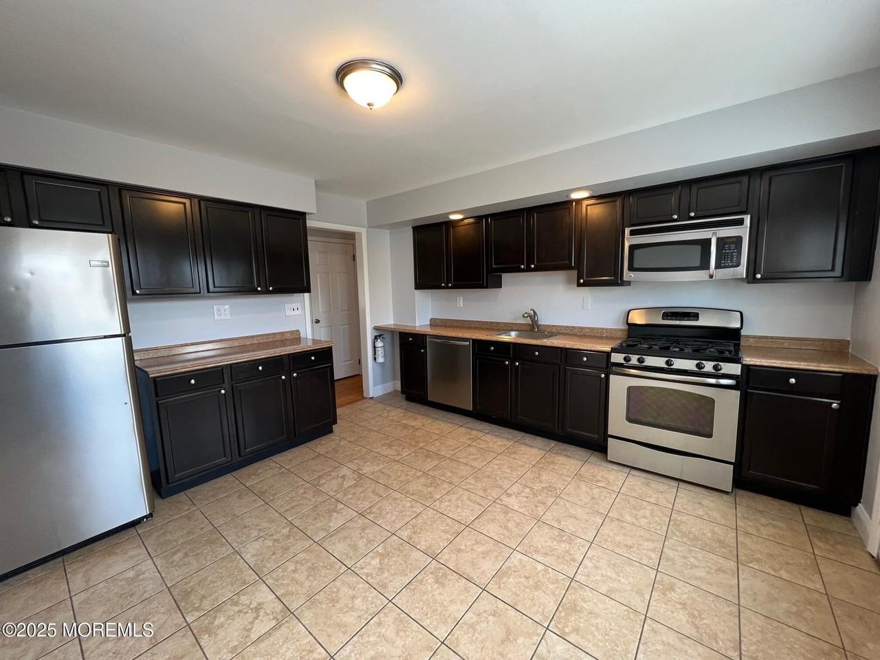 1804 Westfield St - Photo 3 of 16