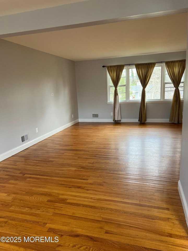 1804 Westfield St - Photo 7 of 16