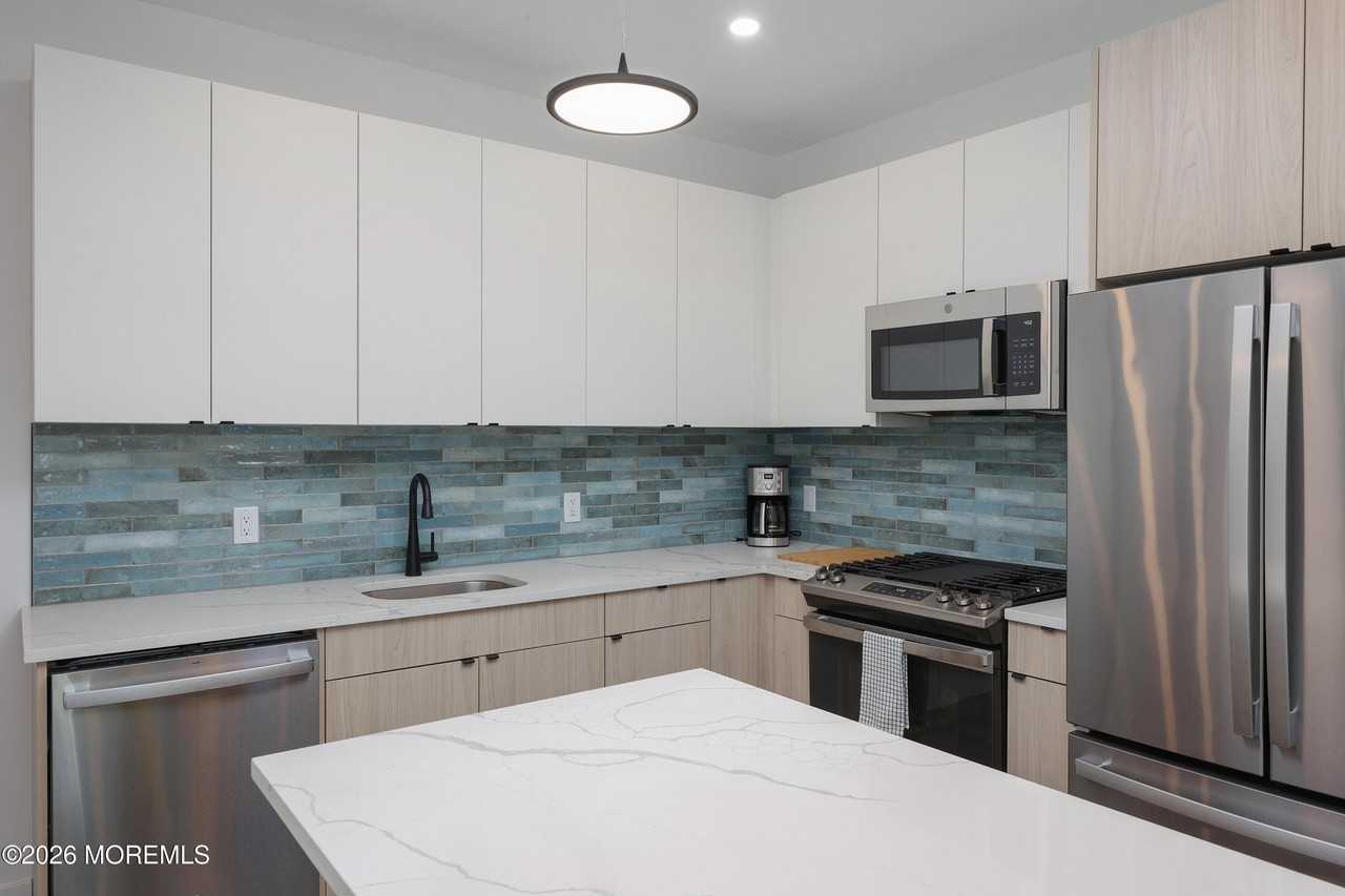 6 W End Ct #311 - Photo 3 of 15