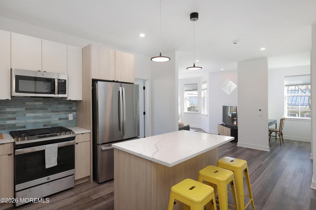 6 W End Ct #311 - Photo 4 of 15