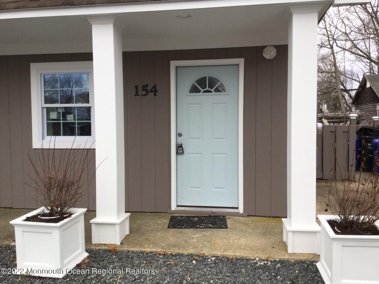 154 Vansant Ave Apt 3 - Photo 3 of 12