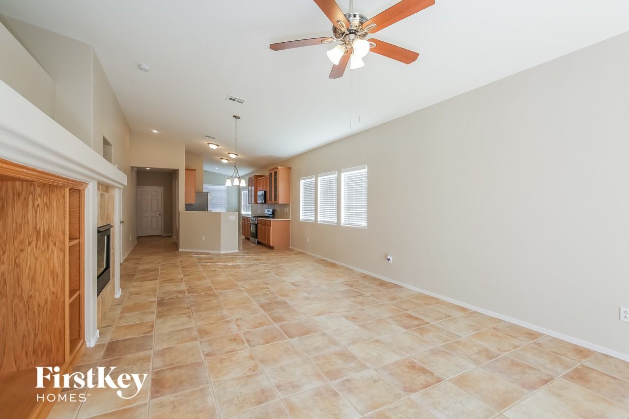 7625 Burning Falls Dr - Photo 4 of 15