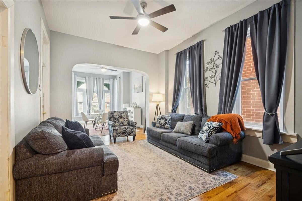 1448 N Fairfield Ave Unit 1 - Photo 2 of 10