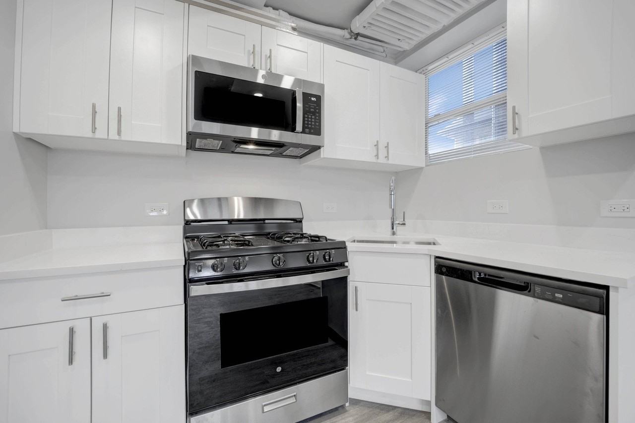 4454 W Parker Ave Unit G - Photo 5 of 15