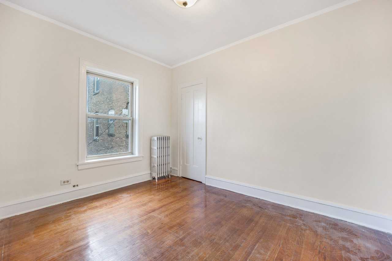 2749 N Kilbourn Ave Apt 2 - Photo 7 of 13