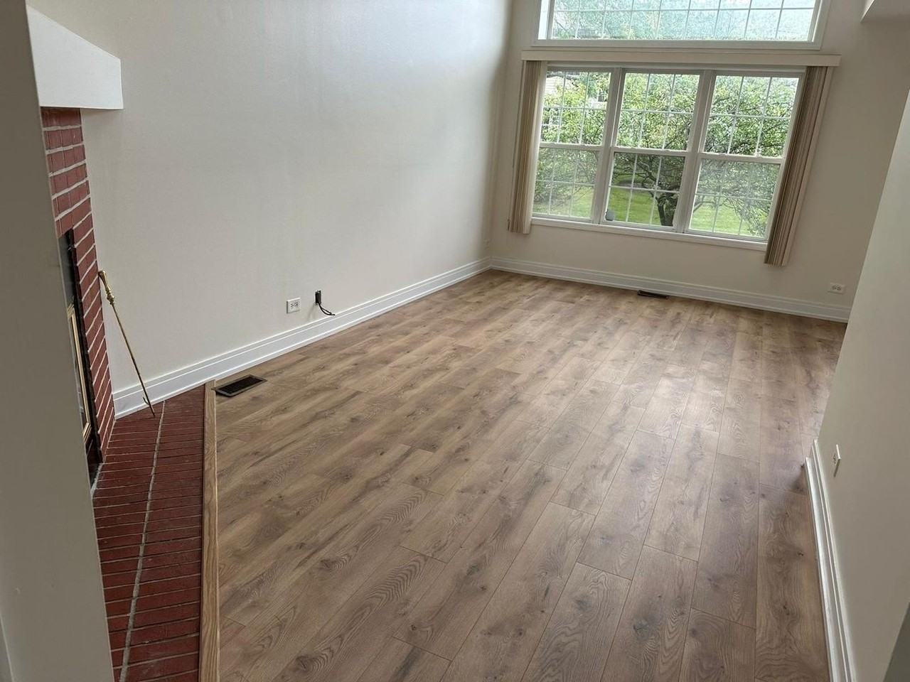 1436 Brittania Way - Photo 3 of 13