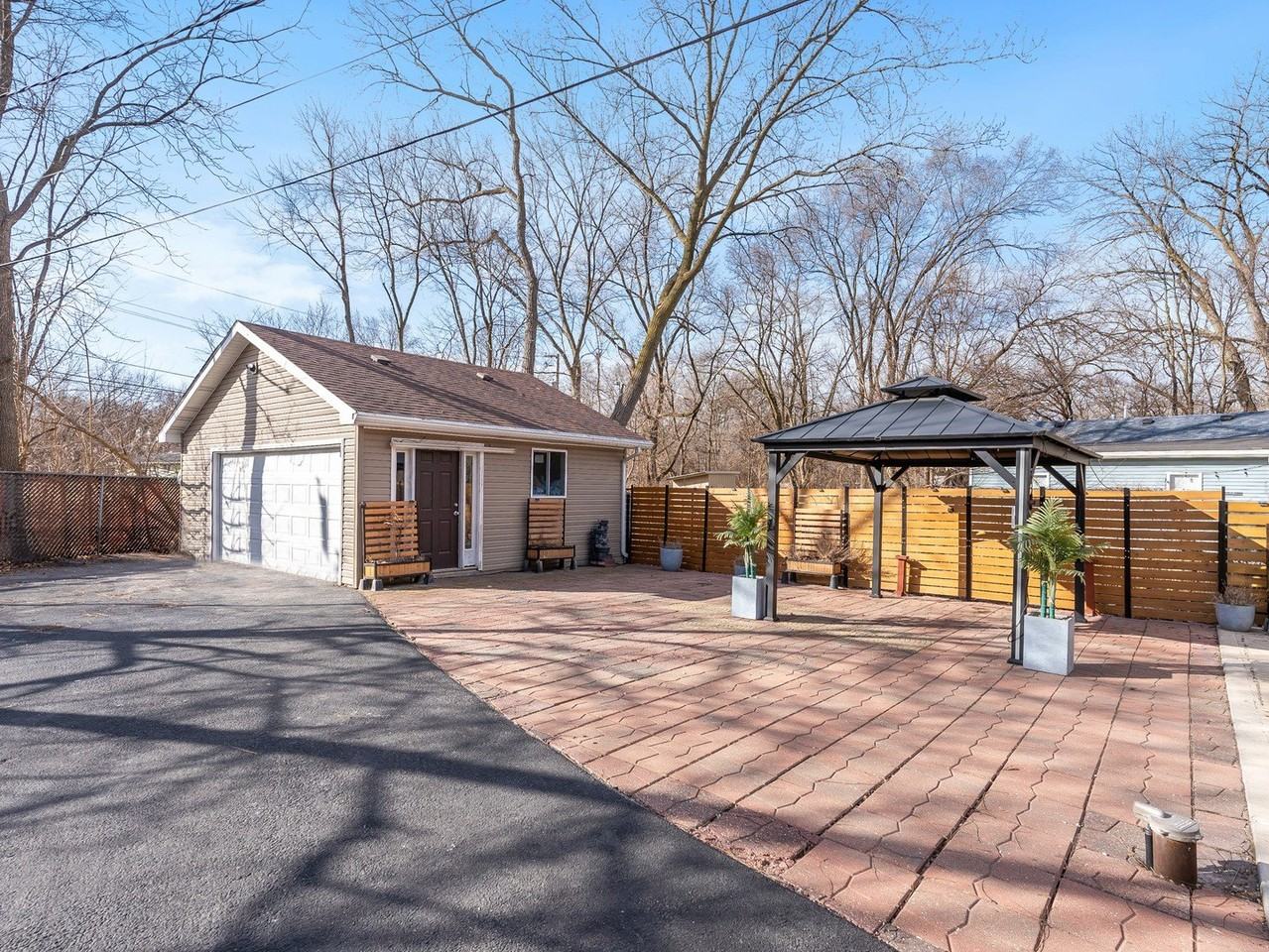 608 Woodruff Ave - Photo 2 of 17