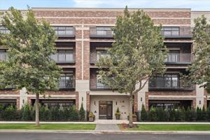 featured image of 3951 N Wayne Ave Unit 308