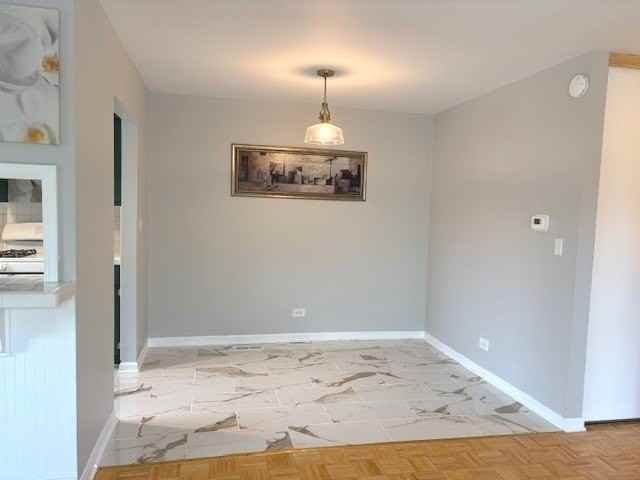 2S717 Winchester Cir E Unit 4 - Photo 5 of 14