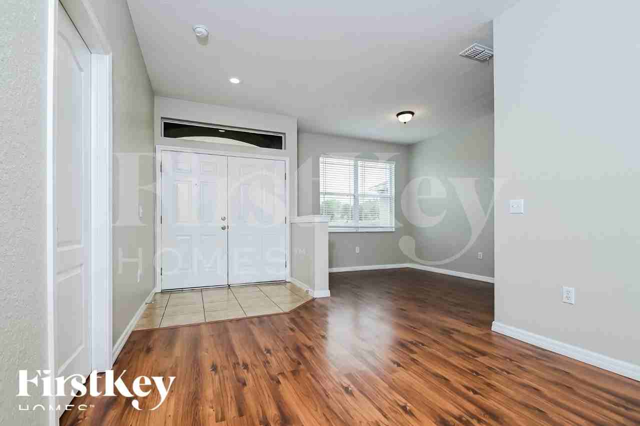 8314 Greystone Dr - Photo 2 of 18