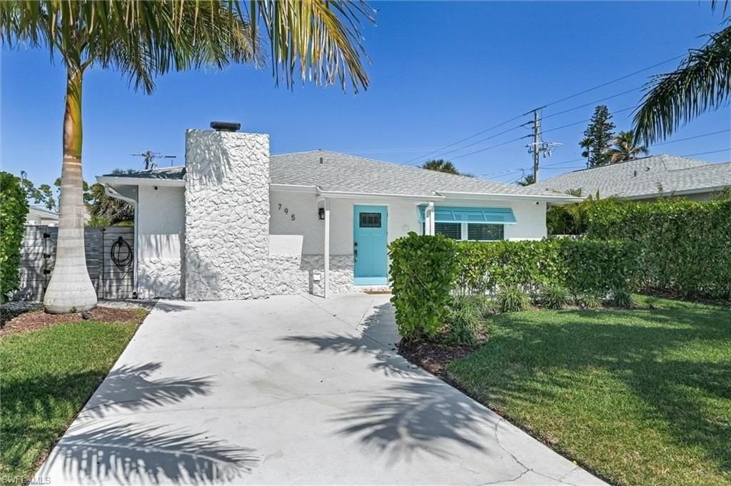 795 94th Ave N - Photo 2 of 32