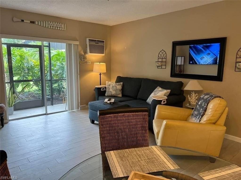 87 N Collier Blvd Apt F4 - Photo 5 of 14