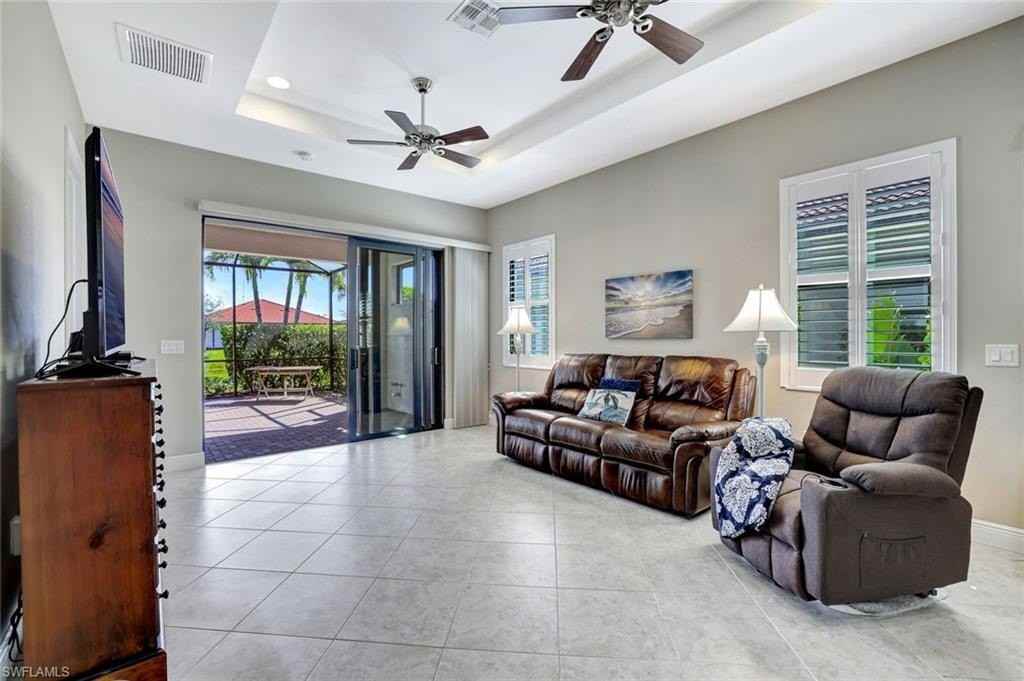 1416 Lucena Ln S - Photo 4 of 24