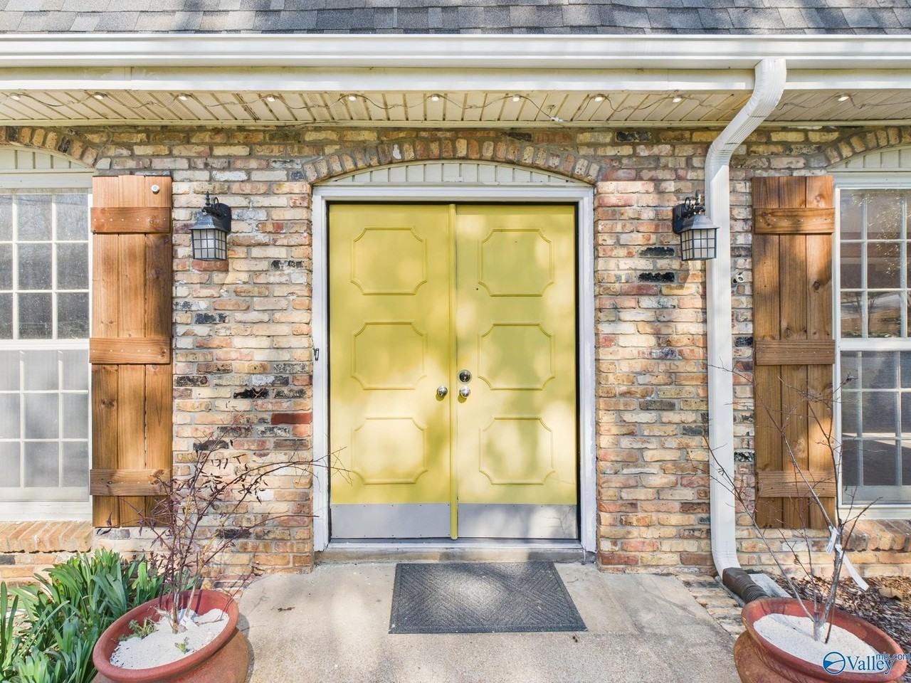 2521 Lancelot Dr Se - Photo 2 of 31