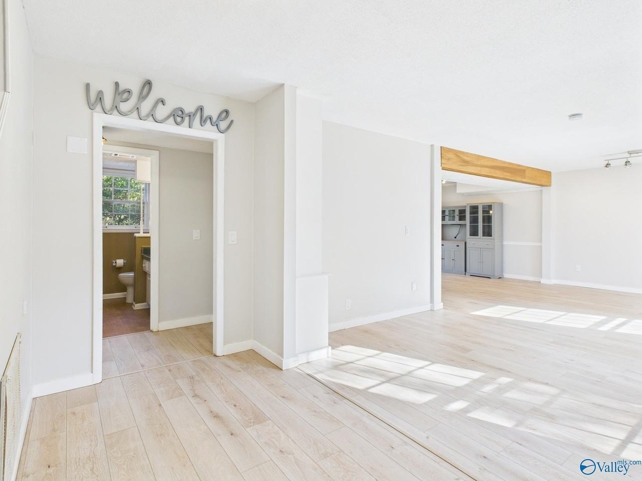 2521 Lancelot Dr Se - Photo 3 of 31