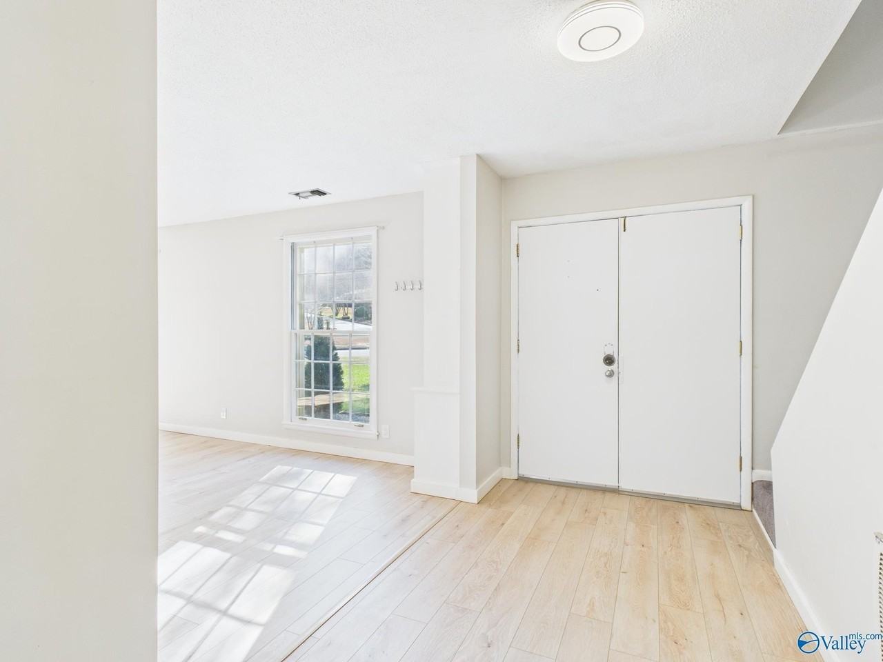 2521 Lancelot Dr Se - Photo 4 of 31