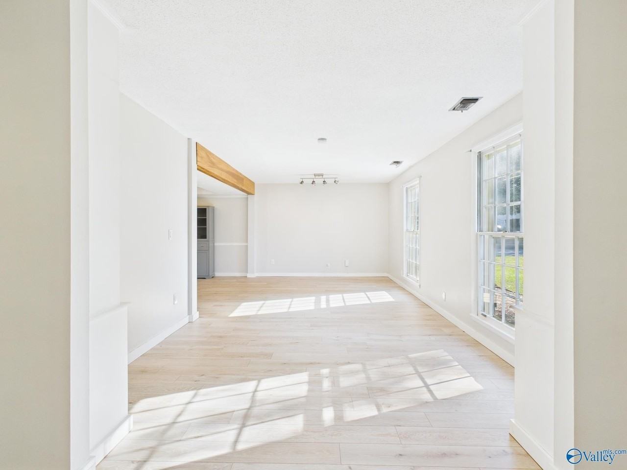 2521 Lancelot Dr Se - Photo 5 of 31