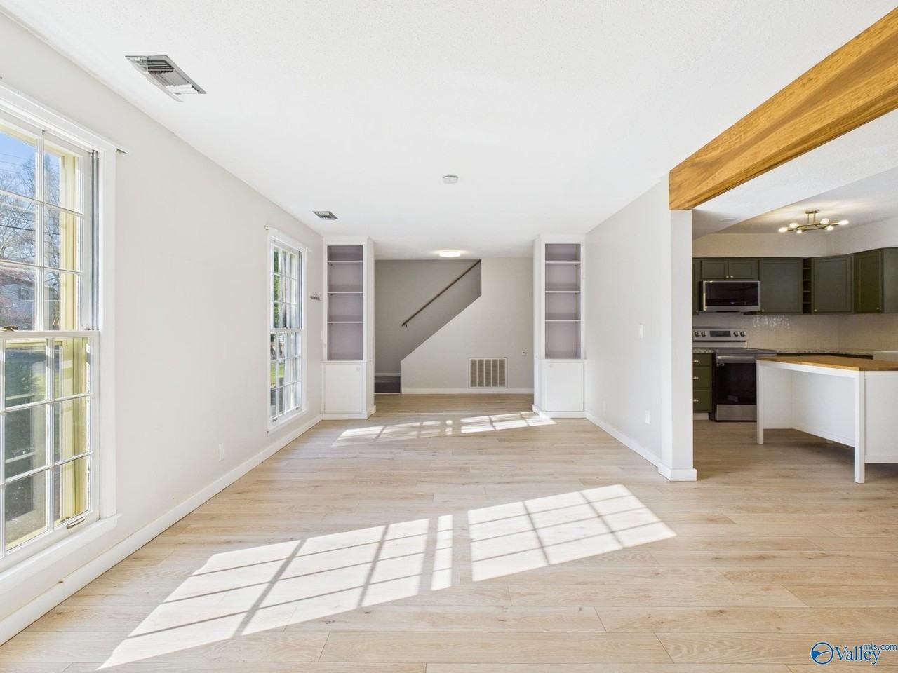 2521 Lancelot Dr Se - Photo 6 of 31