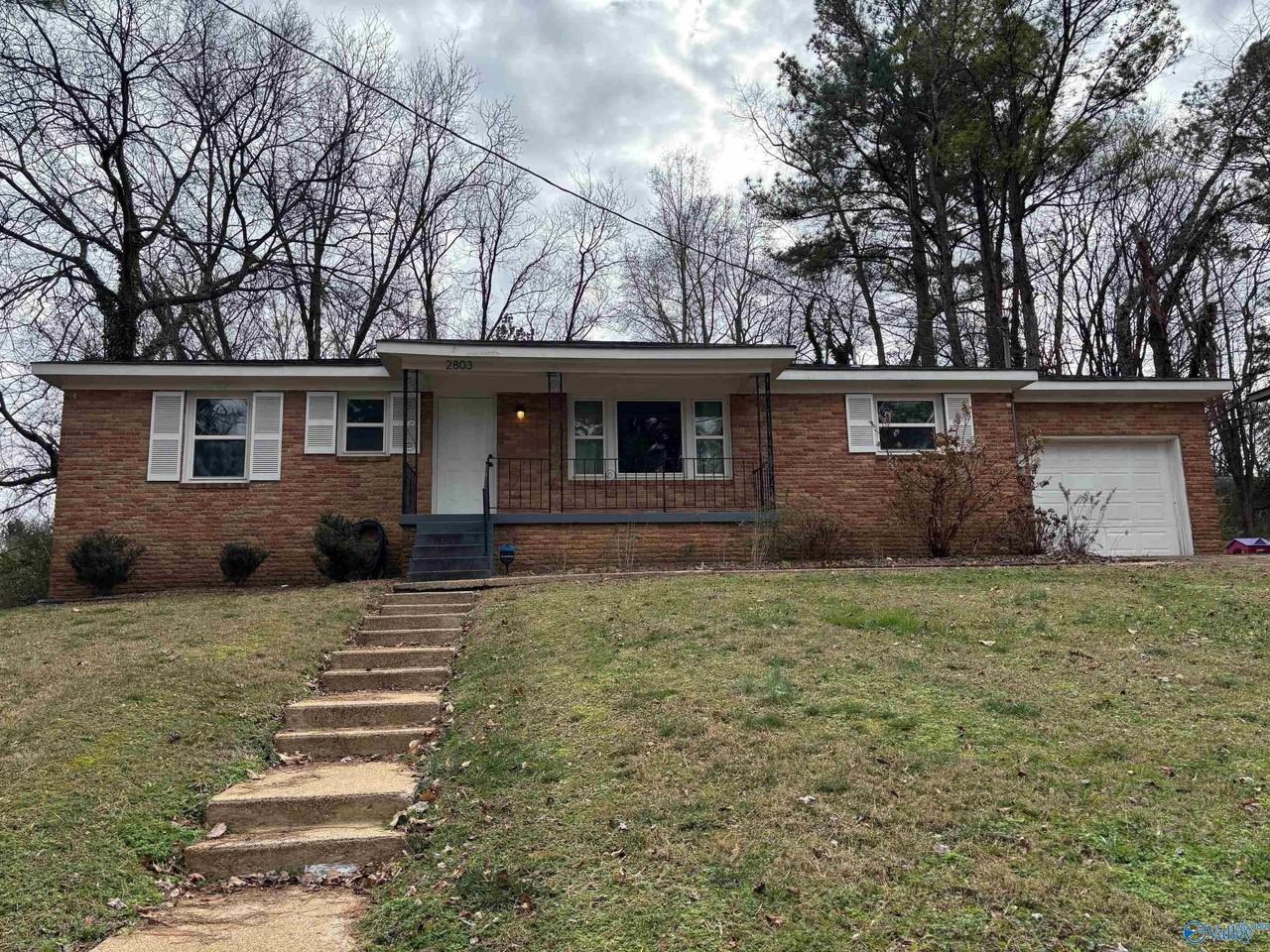 2803 Hester Ln Nw - Photo 2 of 4