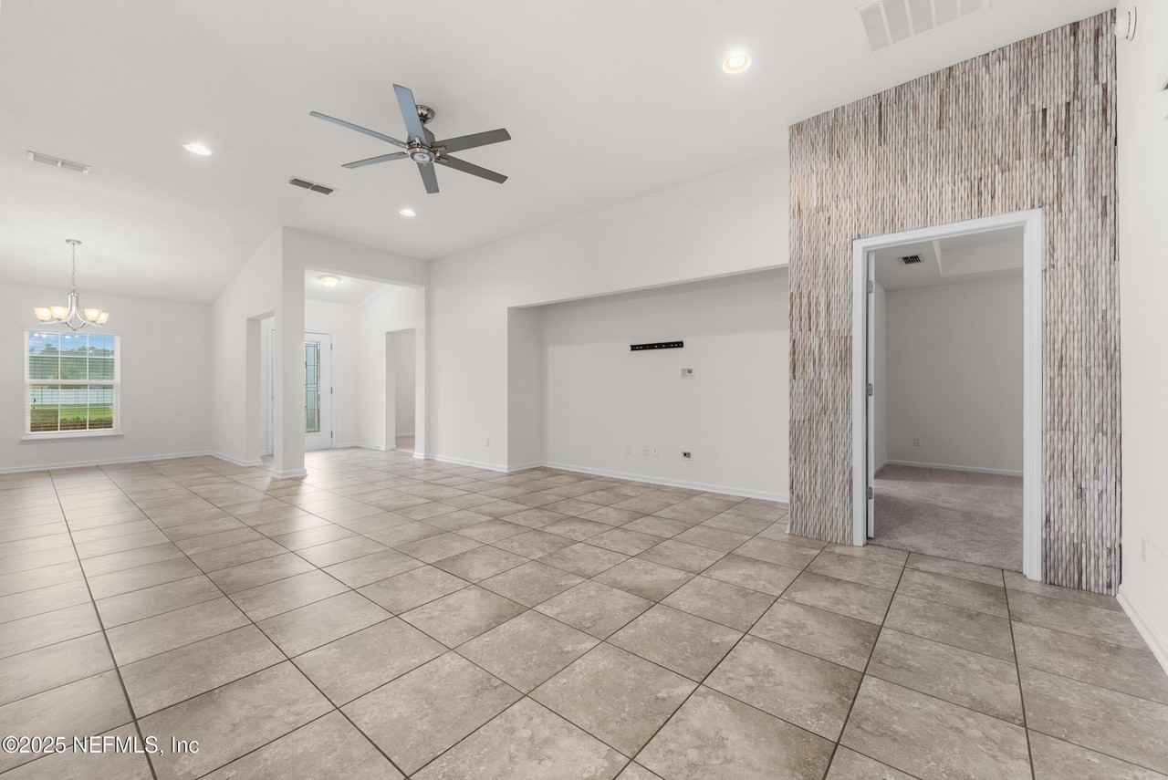 11597 Paceys Pond Cir - Photo 5 of 31