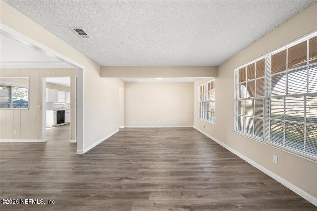 1691 Balsa Ct - Photo 4 of 19