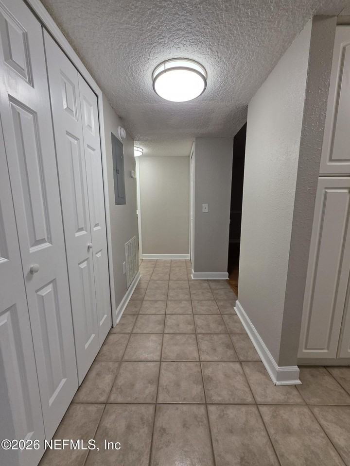 1800 Park Ave Apt 357 - Photo 2 of 34