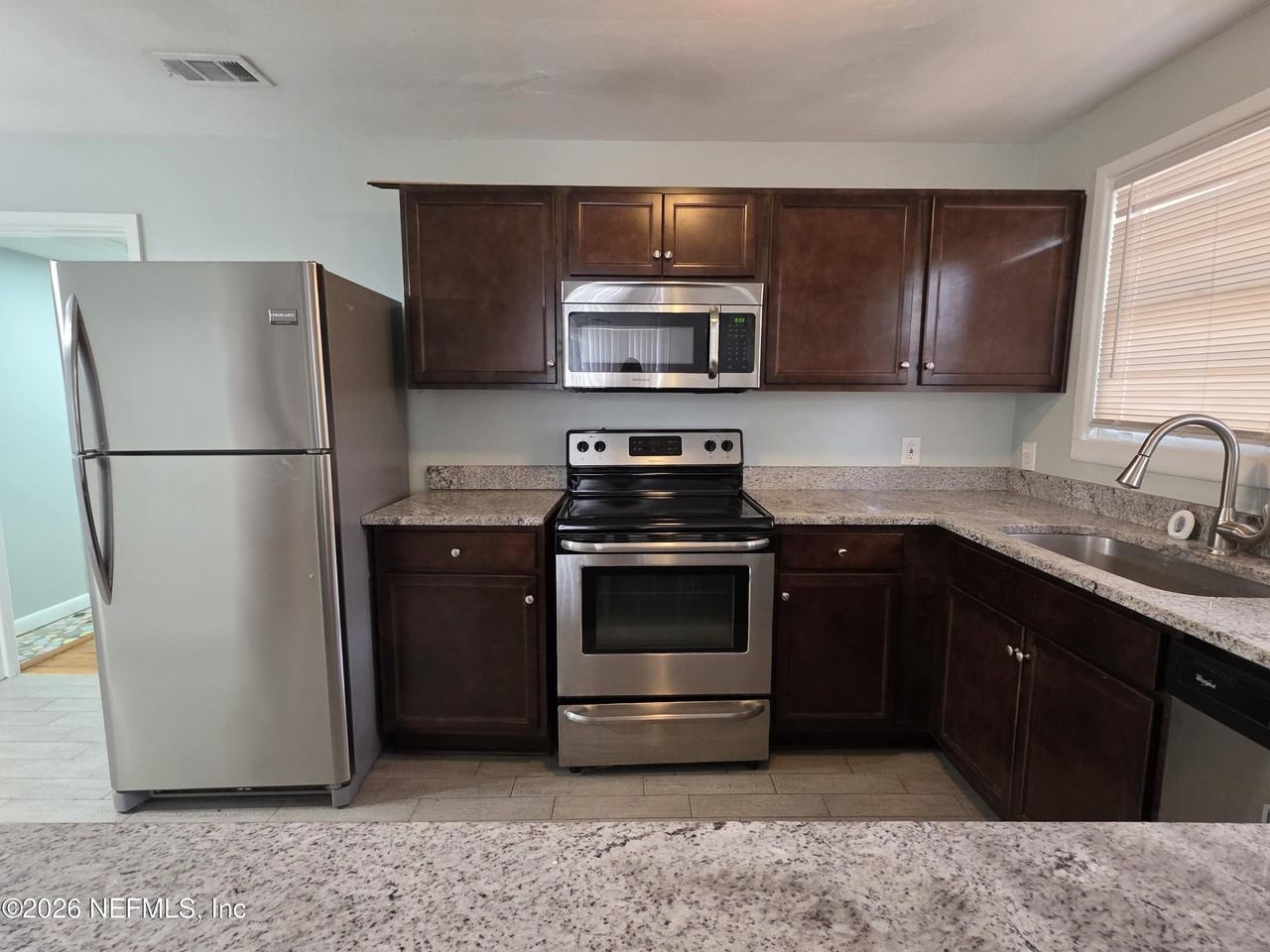 1265 Donald St Apt 4 - Photo 4 of 15