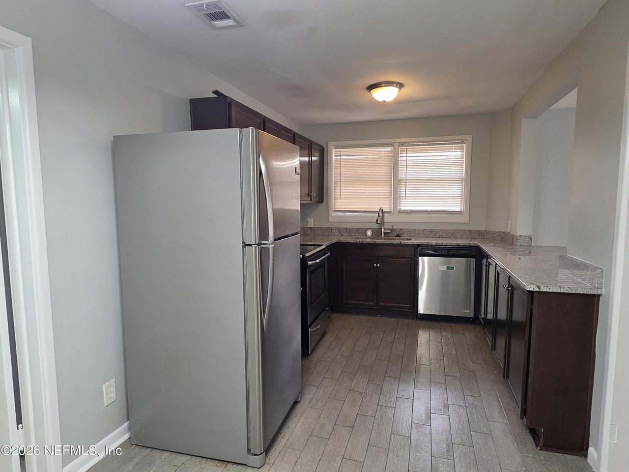 1265 Donald St Apt 4 - Photo 5 of 15