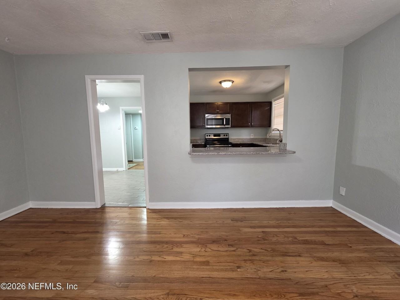 1265 Donald St Apt 4 - Photo 7 of 15