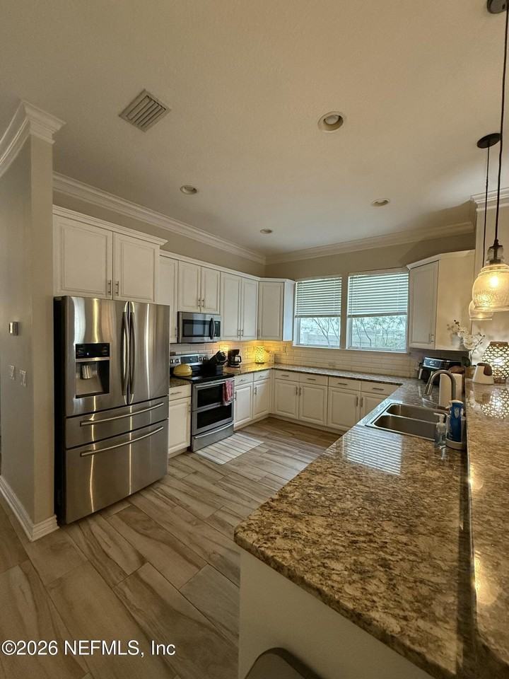 875 8th Ave S - Photo 7 of 14