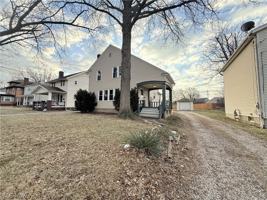 featured image of 837 Eastland Ave