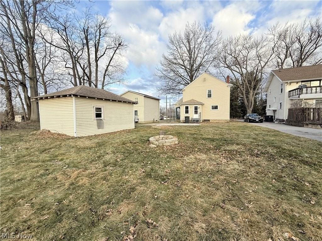 837 Eastland Ave - Photo 6 of 34