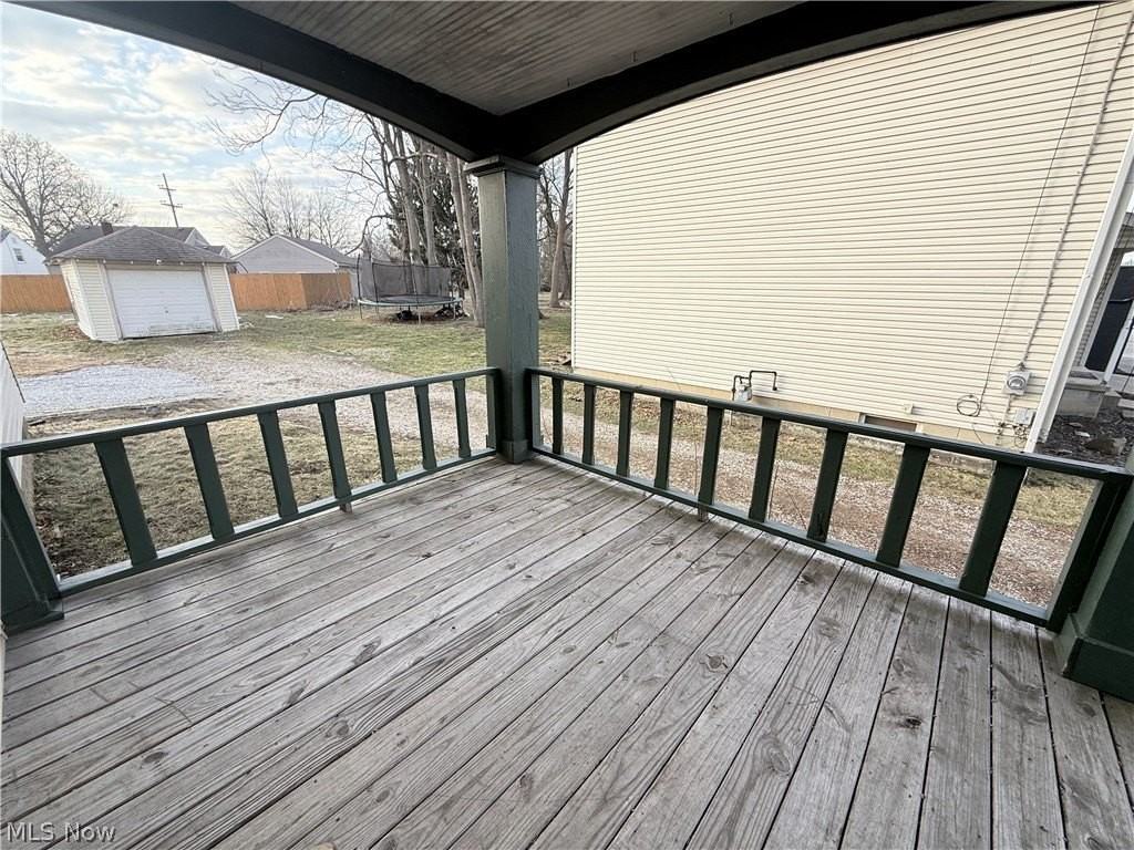 837 Eastland Ave - Photo 7 of 34