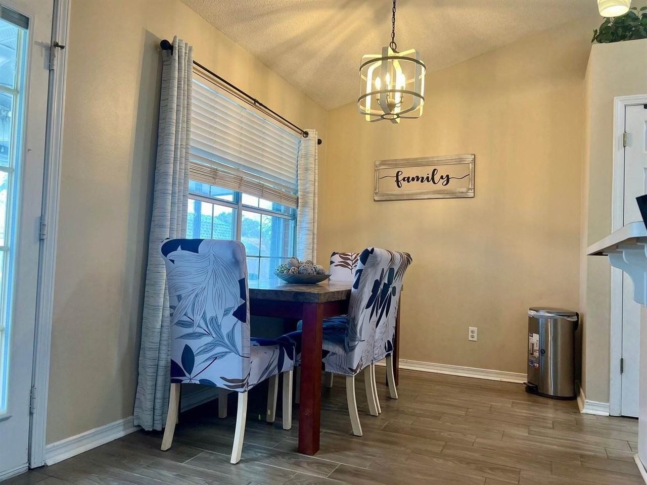 318 Riverchase Blvd - Photo 7 of 20