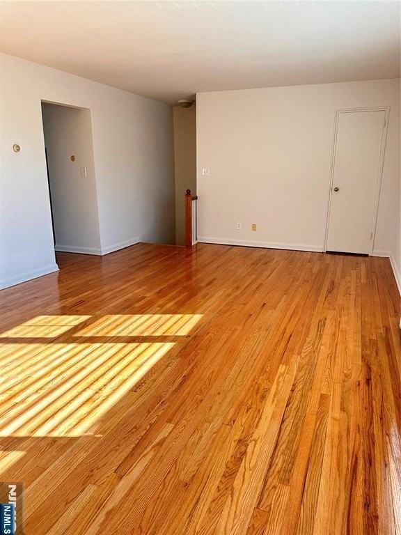 241 W Passaic St Apt 18b - Photo 4 of 15