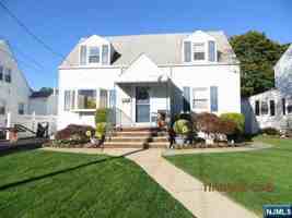 featured image of 9-11 Webster St 2nd Fl